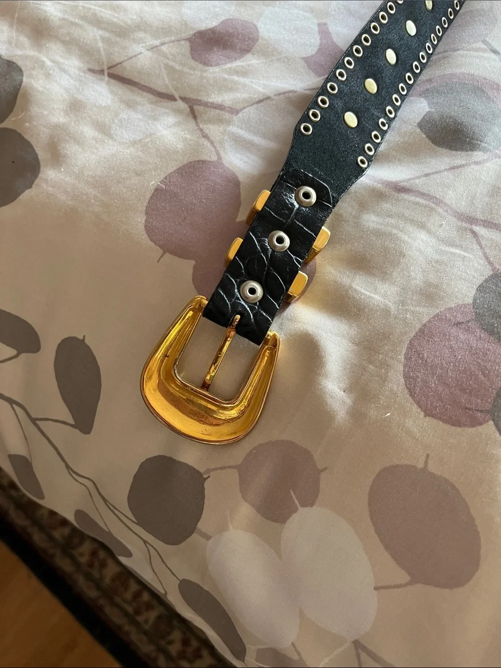 Vintage Men’s Made‎ in Spain Heavy Filigree Black & Gold Leather Belt Size 46